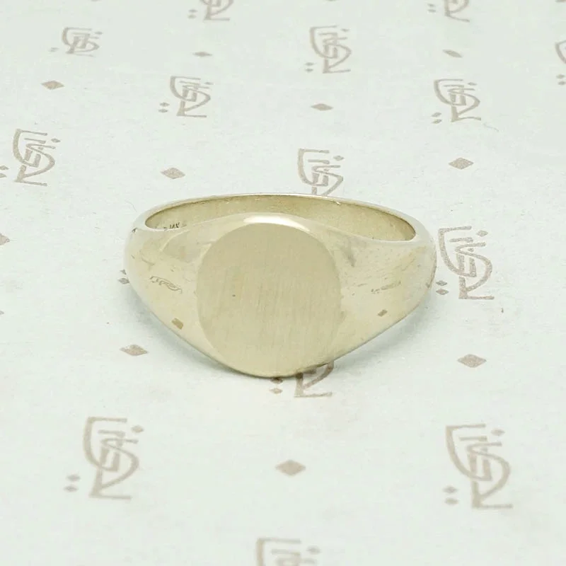 vintage wedding bands for women -Elegant Recycled White Gold Signet Ring