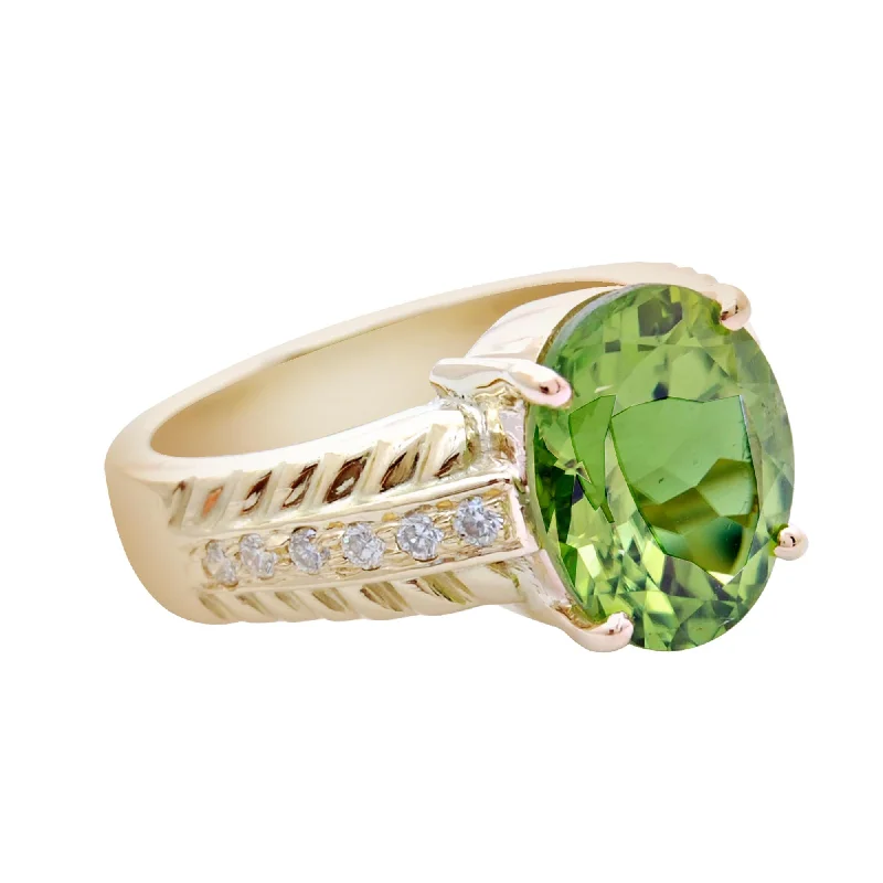 halo rings for women -Ring- Peridot & Diamond