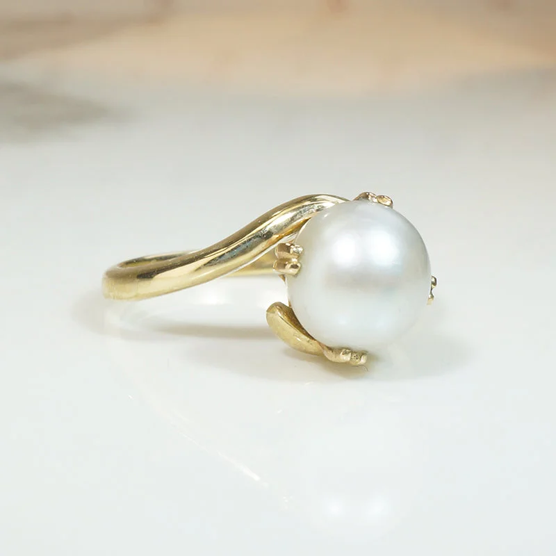 romantic rings for women -Curvaceous Vintage Pearl Solitaire Ring